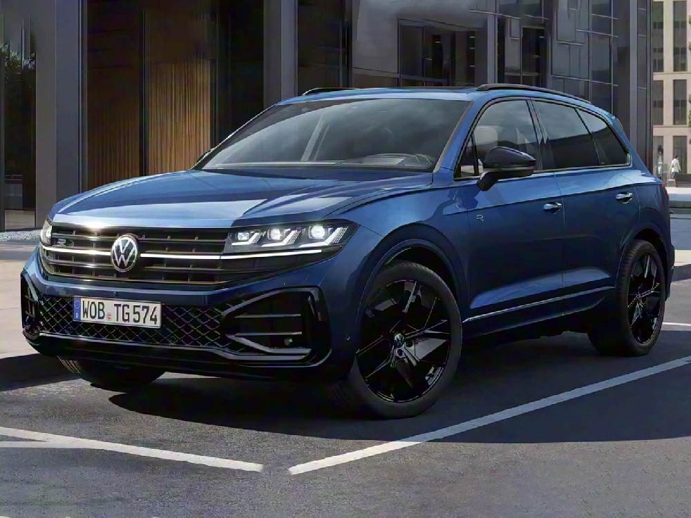 Production will stop in 2026, a possible electric version in the future, official images of the final Volkswagen Touareg released
