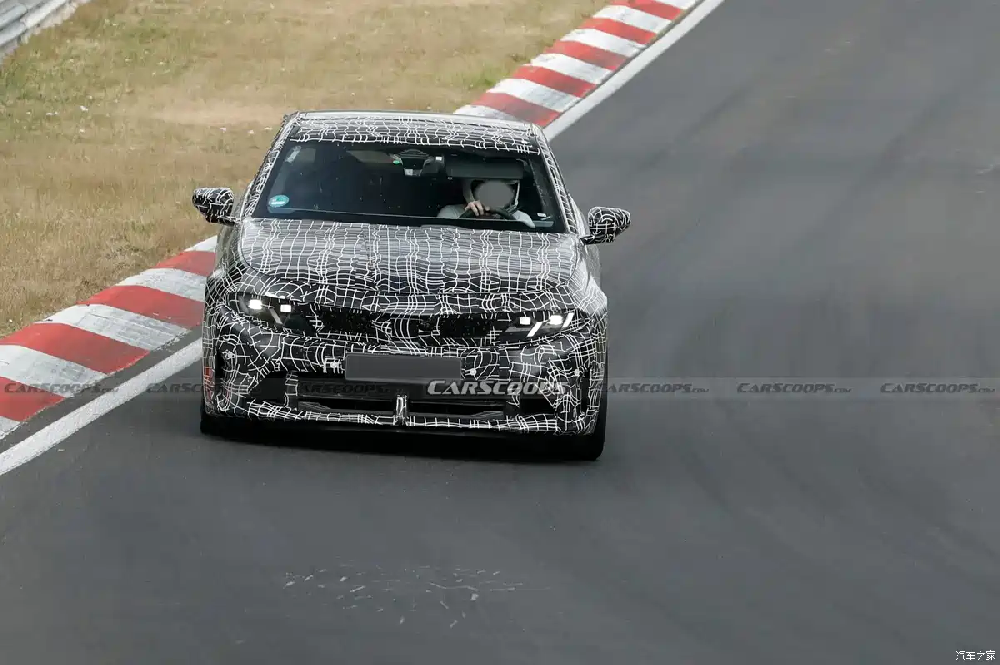 Latest spy shots of the all-new BMW 3 Series M350, featuring a 3.0T inline-six turbo engine.