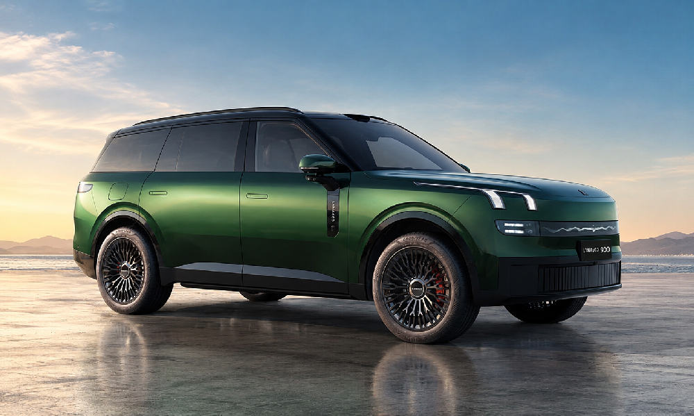 Lynk & Co 900