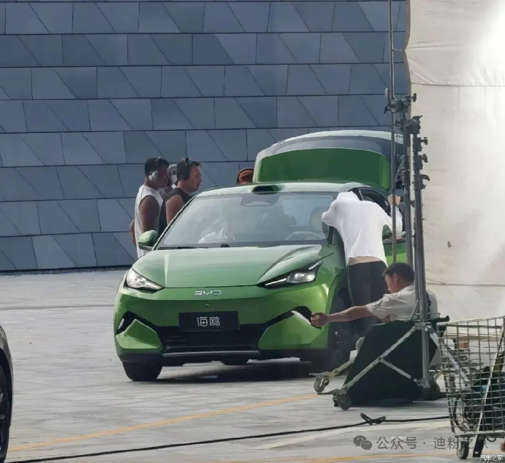 Wheelbase extended to 2650mm: More real-life photos of the all-new BYD Seagull revealed.