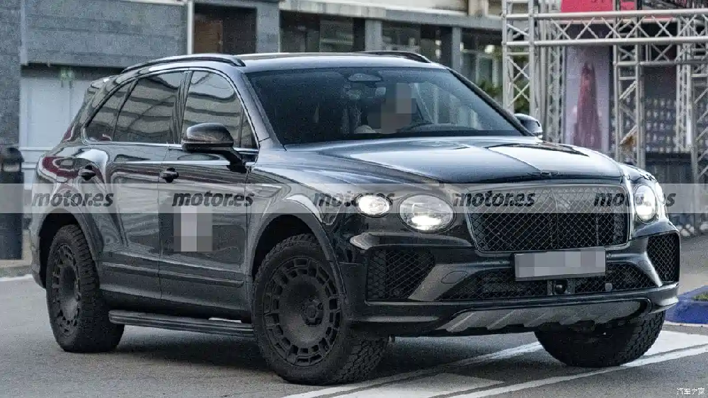 Increased ride height! Reinforced chassis! Spy shots of the production-ready Bentley Bentayga X revealed!